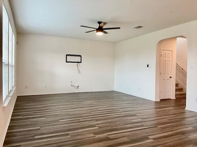 213 Asher Blue DR 7, Hutto, TX 78634