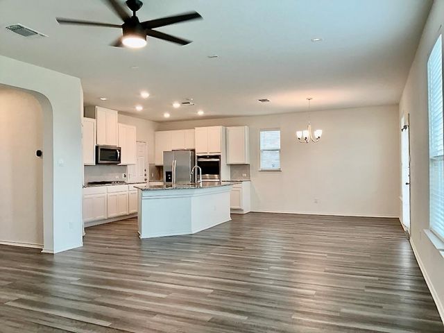 213 Asher Blue DR 7, Hutto, TX 78634