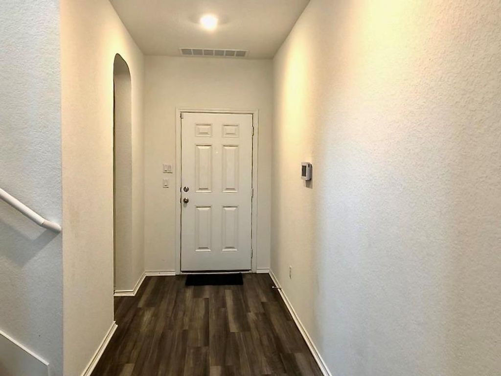 213 Asher Blue DR 7, Hutto, TX 78634