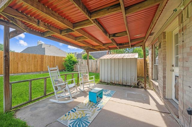 11731 Bexar Drive, La Porte, TX 77571