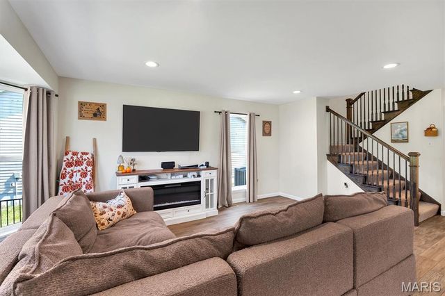 915 Walnut Point Drive, Imperial, MO 63052