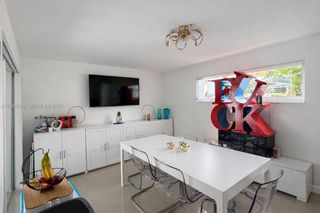 8085 NW 21st St, Sunrise, FL 33322