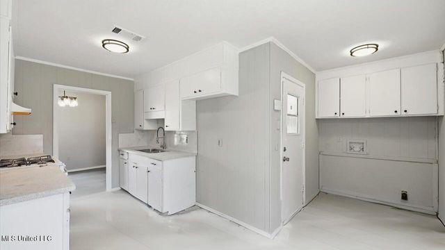 5219 Queen Eleanor Lane, Jackson, MS 39209