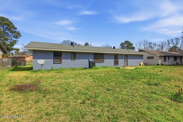 5219 Queen Eleanor Lane, Jackson, MS 39209