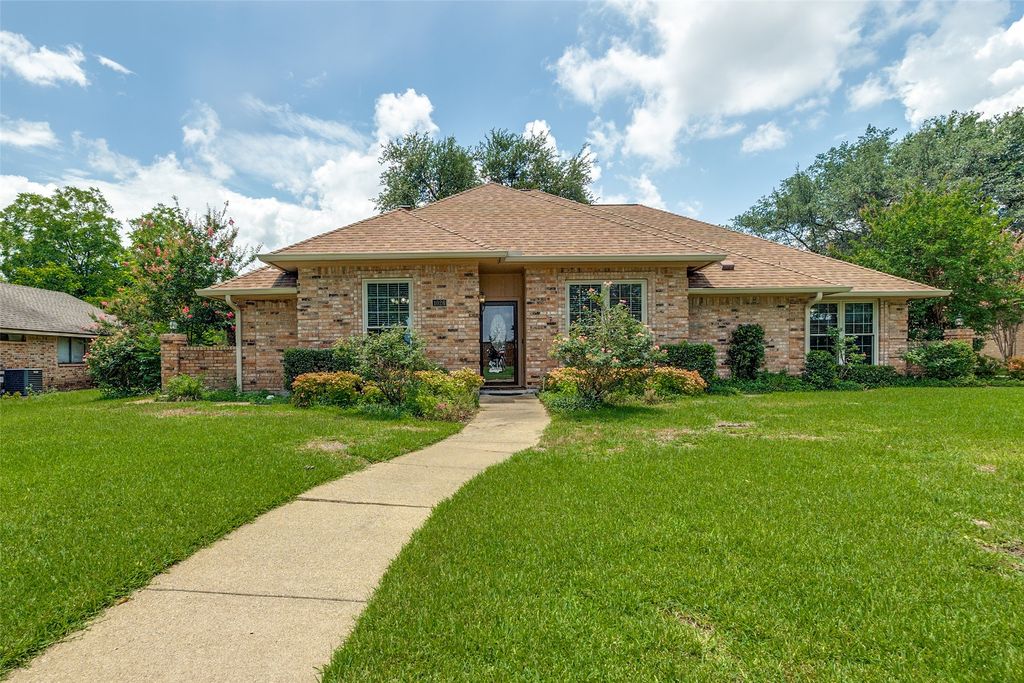 1026 Huntington Drive, Duncanville, TX 75137