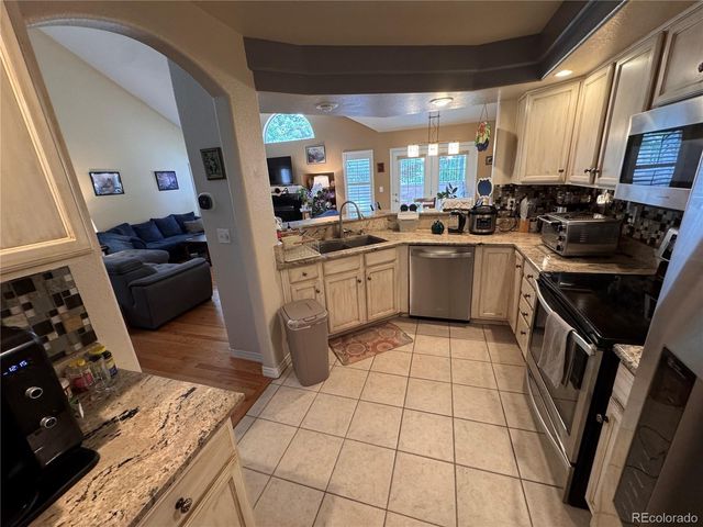 2486 S Scranton Way, Aurora, CO 80014