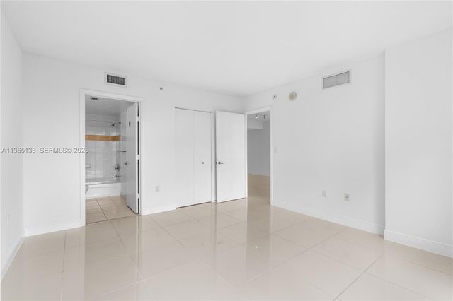 1861 NW S River Dr 1610, Miami, FL 33125