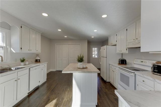 59 Curry Creek Road, Jefferson, GA 30549