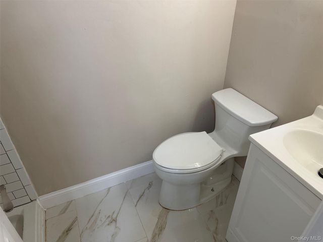 73 Willoughby Avenue, Hicksville, NY 11801