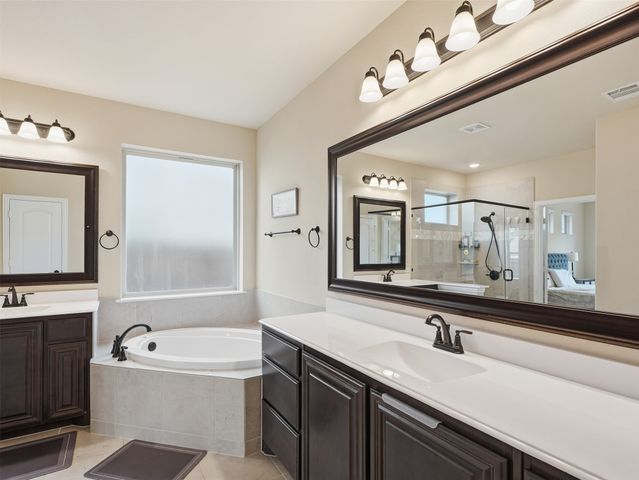 521 Ridgewater Trail, Fort Worth, TX 76131