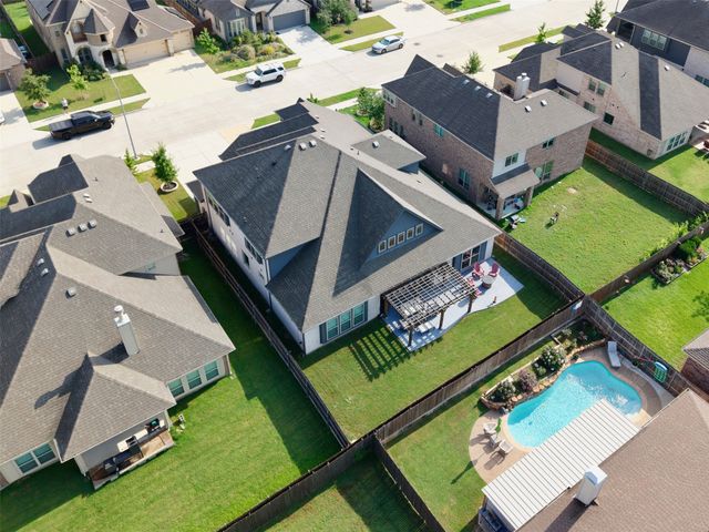 521 Ridgewater Trail, Fort Worth, TX 76131
