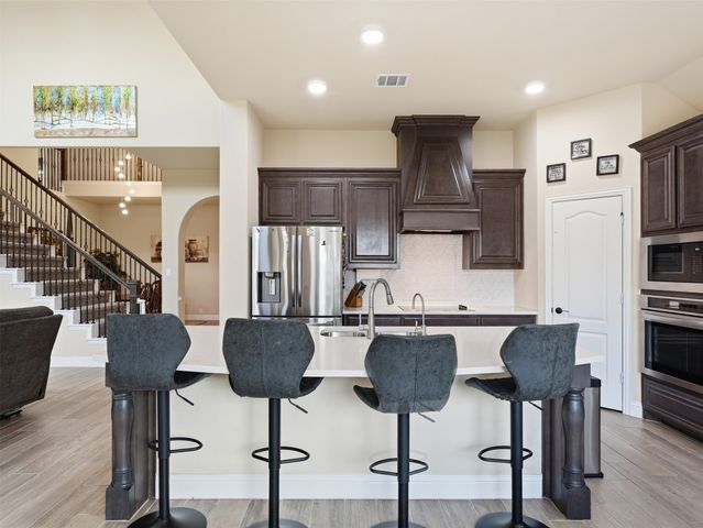 521 Ridgewater Trail, Fort Worth, TX 76131