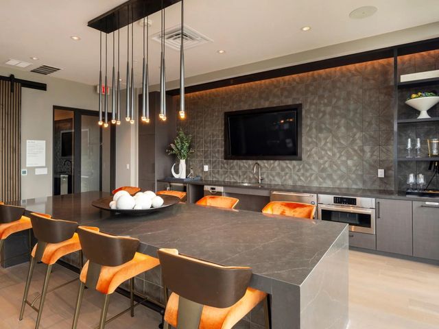 510 W 20th Street 1104, Houston, TX 77008