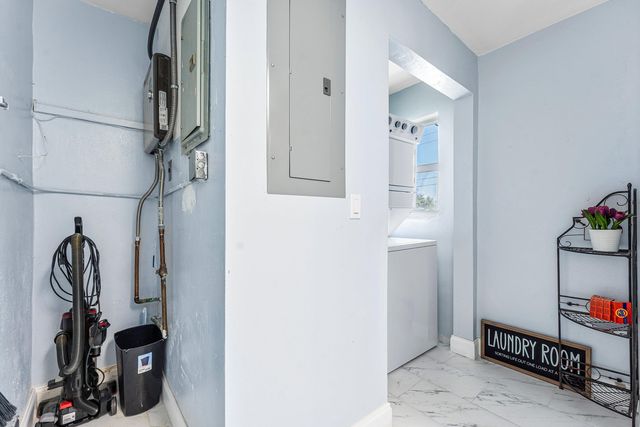 214 SE 5th Street, Dania Beach, FL 33004