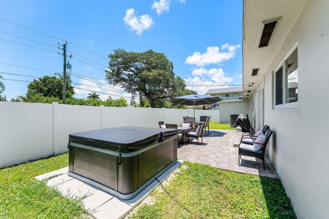 214 SE 5th Street, Dania Beach, FL 33004