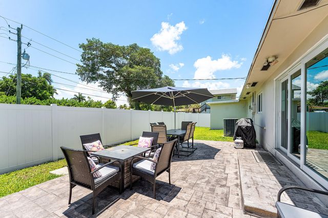 214 SE 5th Street, Dania Beach, FL 33004
