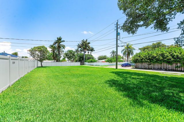 214 SE 5th Street, Dania Beach, FL 33004