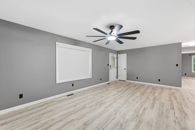 700 Sleepy Hollow Rd, Pulaski, TN 38478