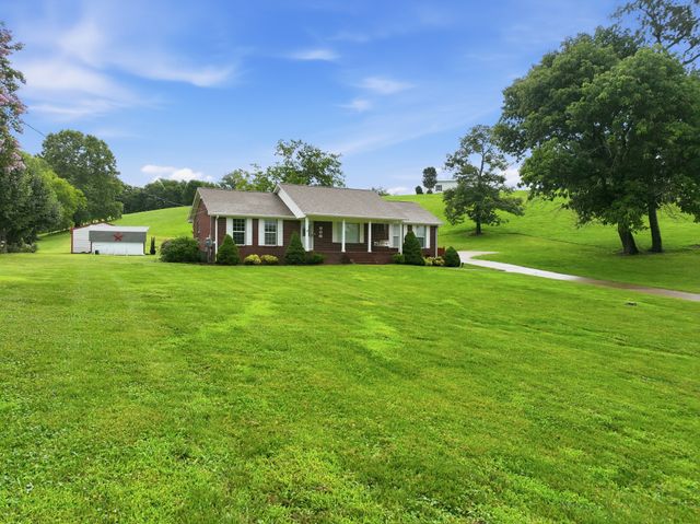 700 Sleepy Hollow Rd, Pulaski, TN 38478