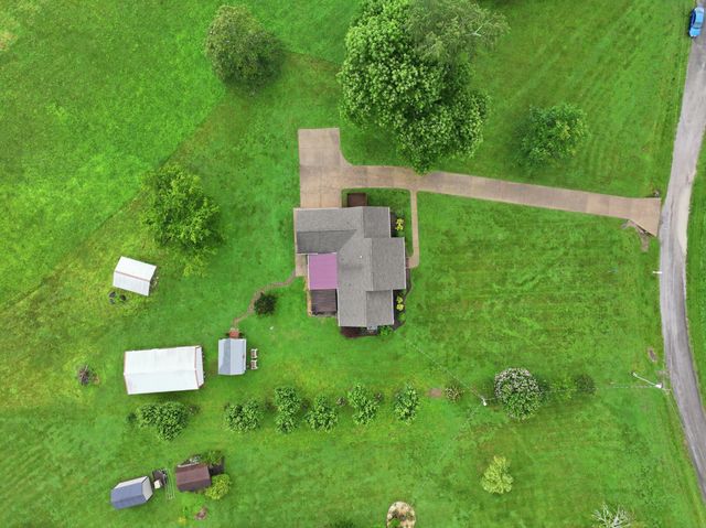 700 Sleepy Hollow Rd, Pulaski, TN 38478
