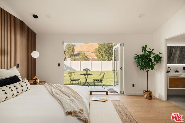 22649 Mulholland Drive, Woodland Hills (los Angeles), CA 91364