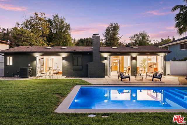 22649 Mulholland Drive, Woodland Hills (los Angeles), CA 91364