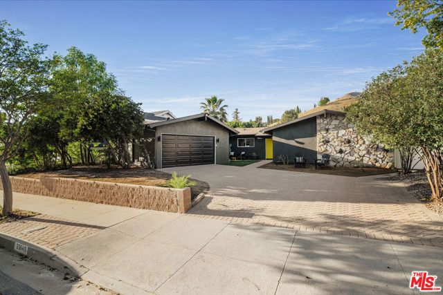 22649 Mulholland Drive, Woodland Hills (los Angeles), CA 91364