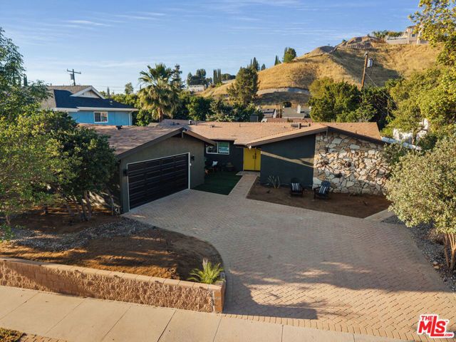 22649 Mulholland Drive, Woodland Hills (los Angeles), CA 91364