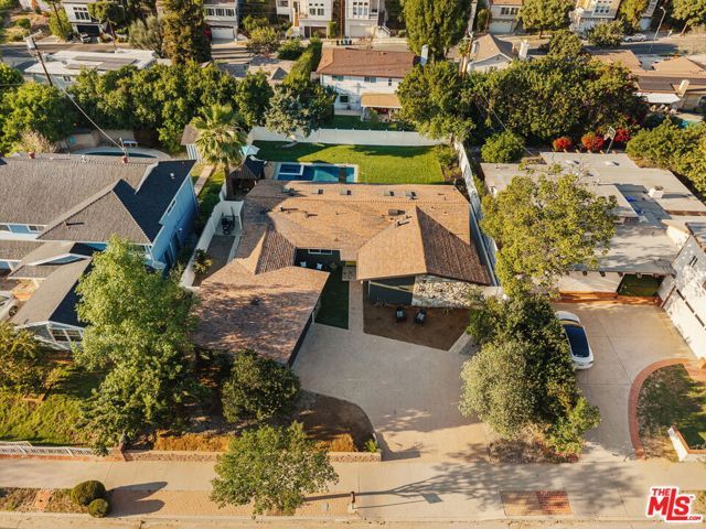22649 Mulholland Drive, Woodland Hills (los Angeles), CA 91364