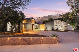 22649 Mulholland Drive, Woodland Hills (los Angeles), CA 91364