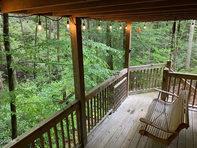 2919 Golden Pond Way, Sevierville, TN 37862