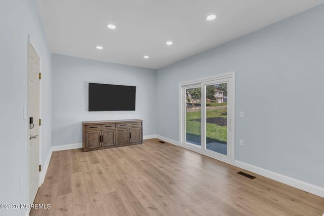 37 Janet Court, Milltown, NJ 08850