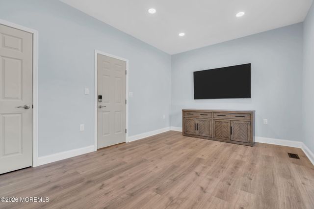 37 Janet Court, Milltown, NJ 08850