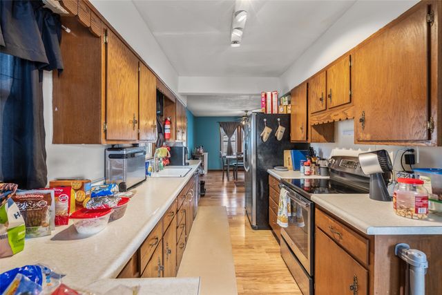 311 E 22nd Street S, Newton, IA 50208