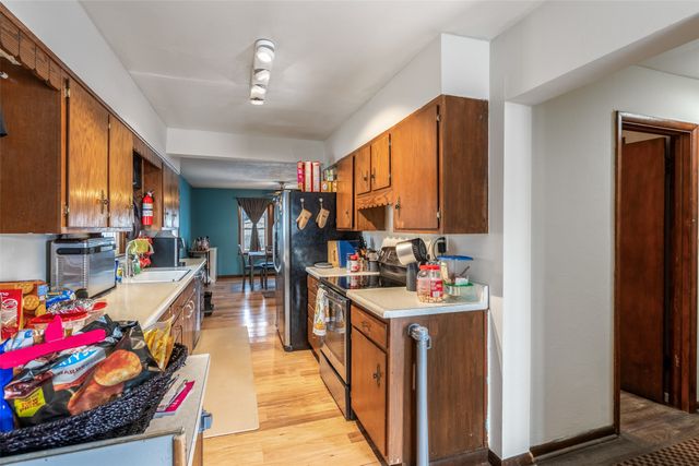 311 E 22nd Street S, Newton, IA 50208