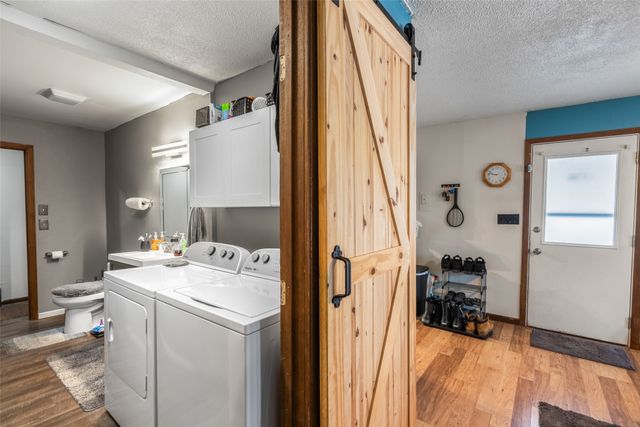 311 E 22nd Street S, Newton, IA 50208