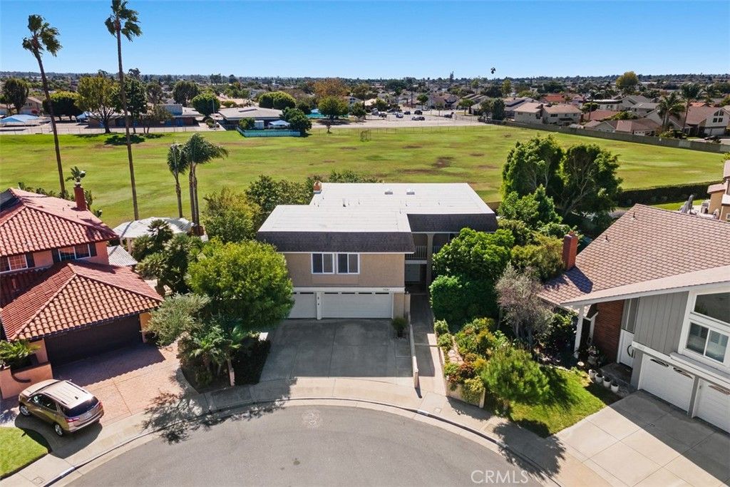 15581 Wild Plum Circle, Huntington Beach, CA 92647 — exterior