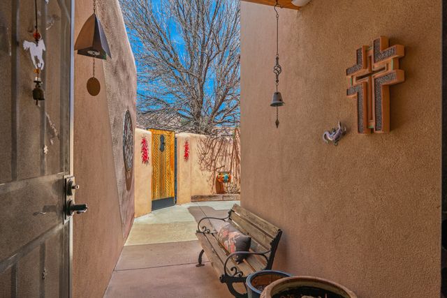 2820 Cliff Palace, Santa Fe, NM 87507