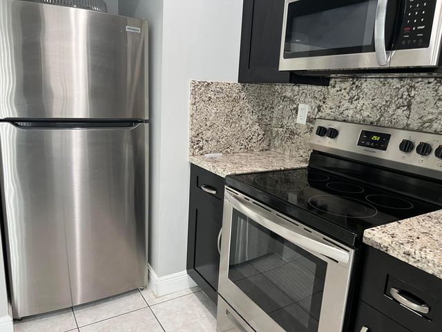 13671 Yarmouth Court, Wellington, FL 33414
