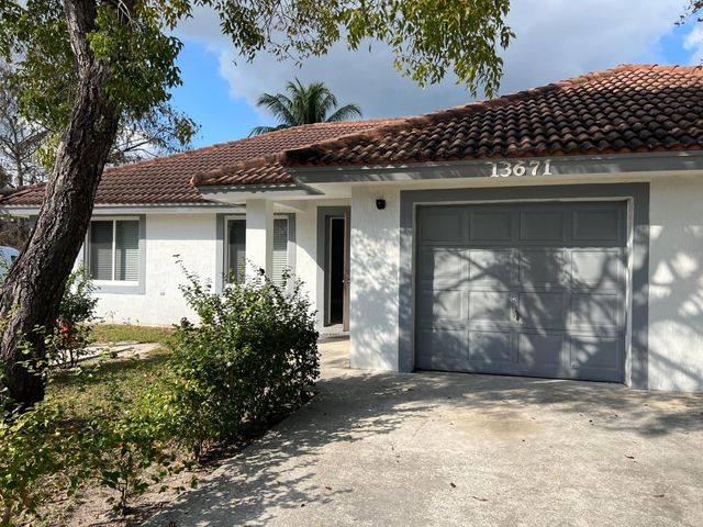 13671 Yarmouth Court, Wellington, FL 33414
