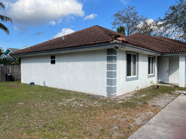 13671 Yarmouth Court, Wellington, FL 33414