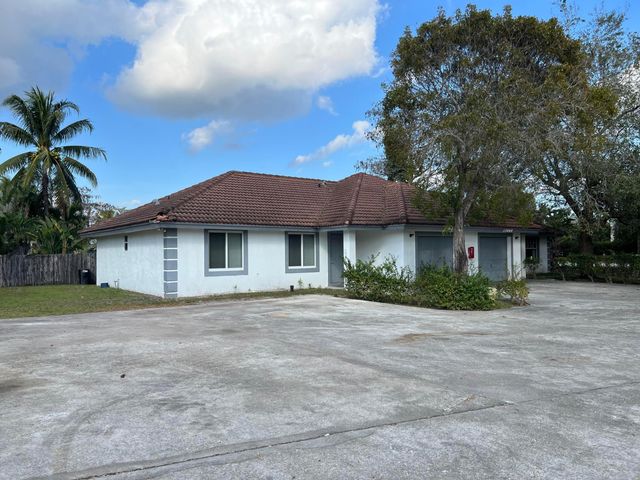 13671 Yarmouth Court, Wellington, FL 33414
