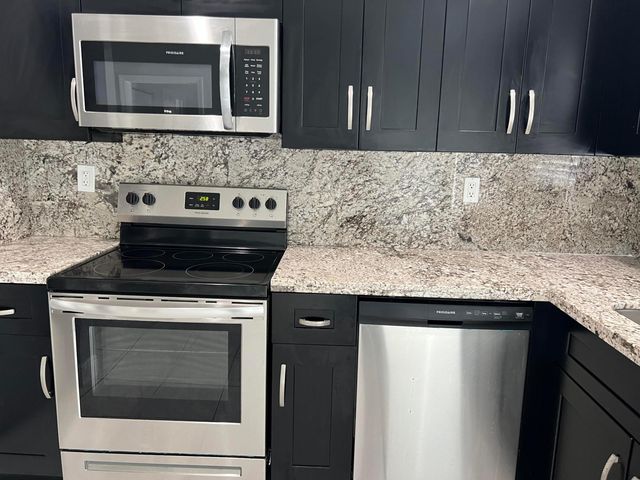 13671 Yarmouth Court, Wellington, FL 33414