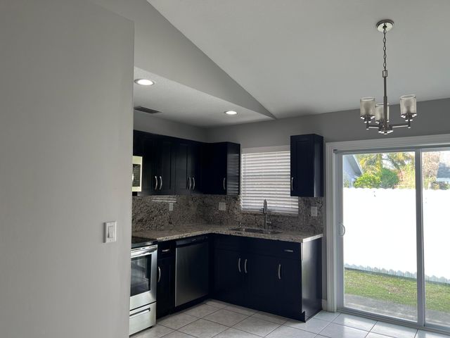 13671 Yarmouth Court, Wellington, FL 33414