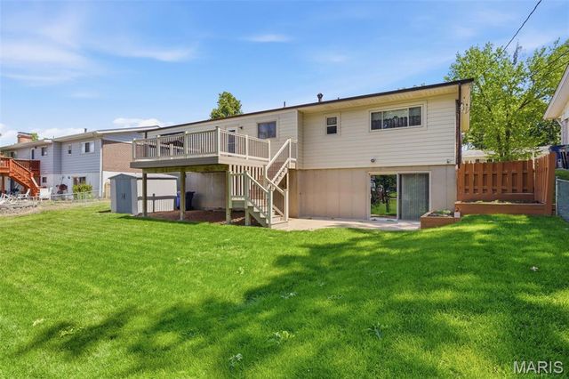 9131 Cherry Brook Lane, Crestwood, MO 63126
