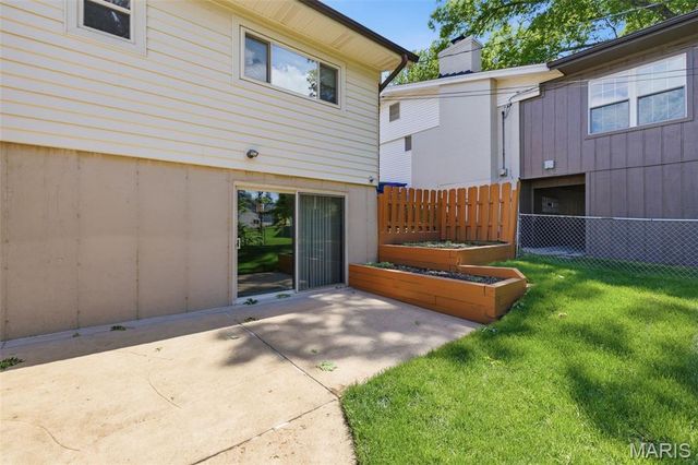 9131 Cherry Brook Lane, Crestwood, MO 63126