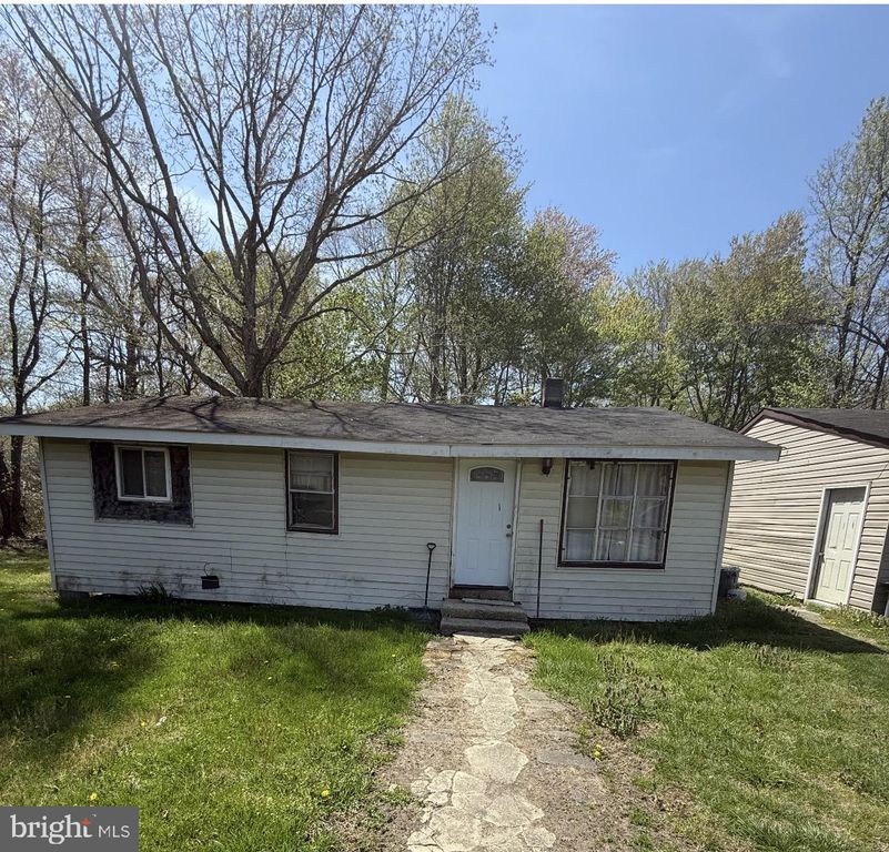 Image 1 of property listing at 15559 COVINGTON RD, Brandywine, MD 20613