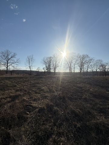 425 Hardin Bottom Rd, Clifton, TN 38425