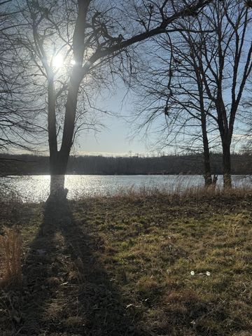 425 Hardin Bottom Rd, Clifton, TN 38425