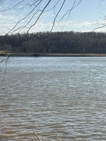 425 Hardin Bottom Rd, Clifton, TN 38425